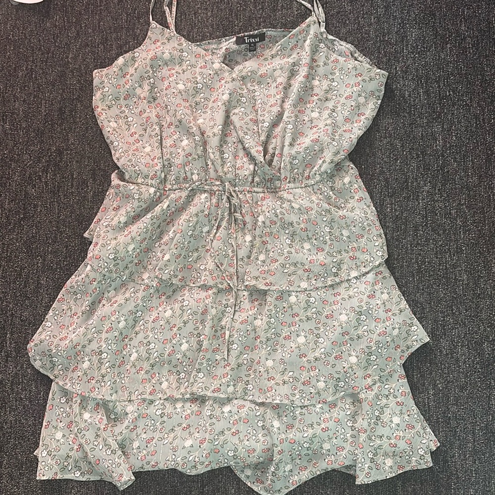 Dress w/ adjustable straps